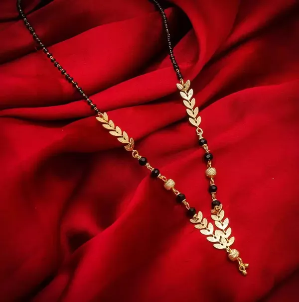 Gold_Elegant_Mangalsutra_For_Women