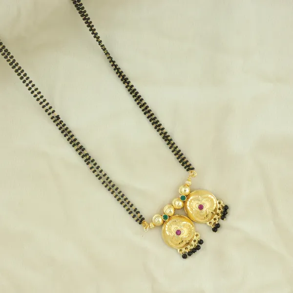 Gold_Elegant_Mangalsutra_For_Women