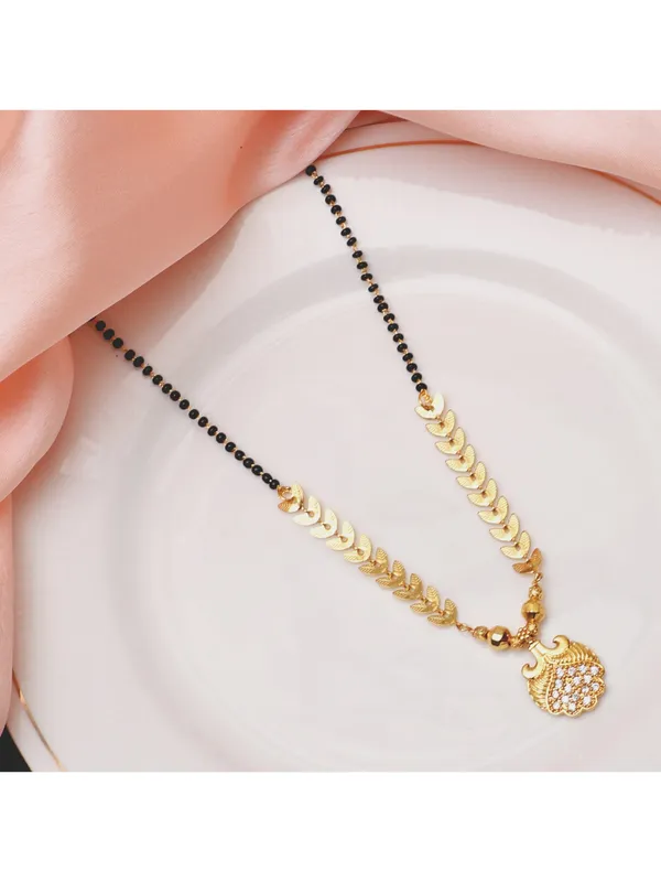 Gold_Alloy_Mangalsutra_For_Women