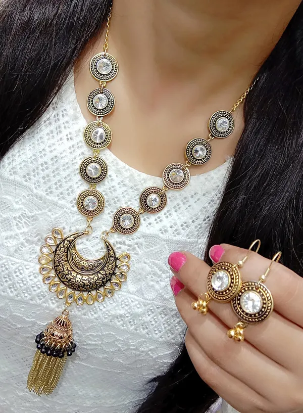 Black_&_Gold_Alloy_Earring_&_Necklace_Set_For_Women