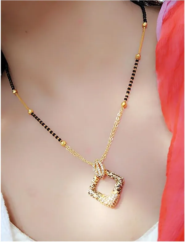 Gold_Elegant_Mangalsutra_For_Women