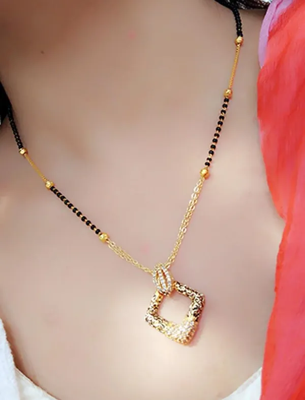 Gold_Elegant_Mangalsutra_For_Women