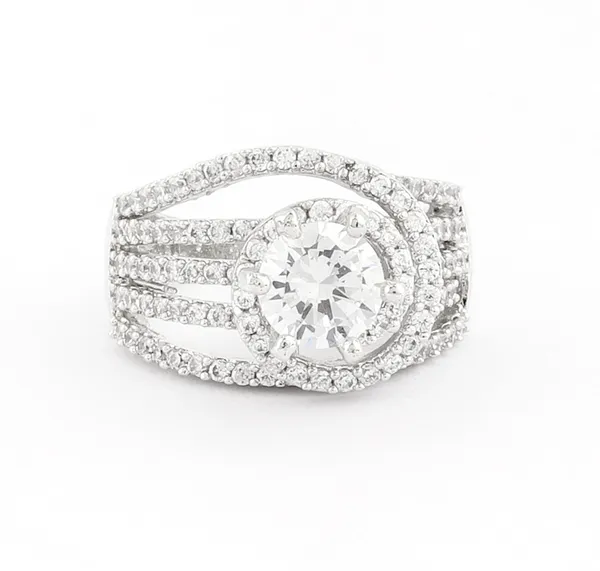 White_Elegant_Ring_For_Women