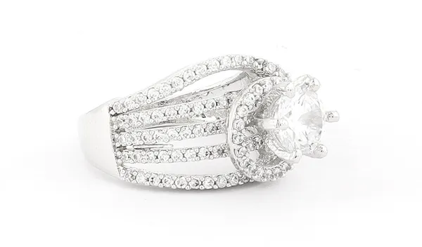 White_Elegant_Ring_For_Women