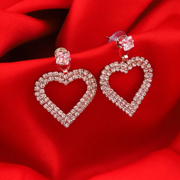 White_Elegant_Earring_Set_For_Women