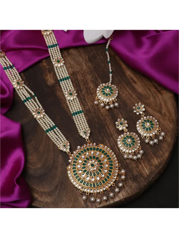 Green_Elegant_Necklace,_Earring_&_Maang_Tikka_Set_For_Women