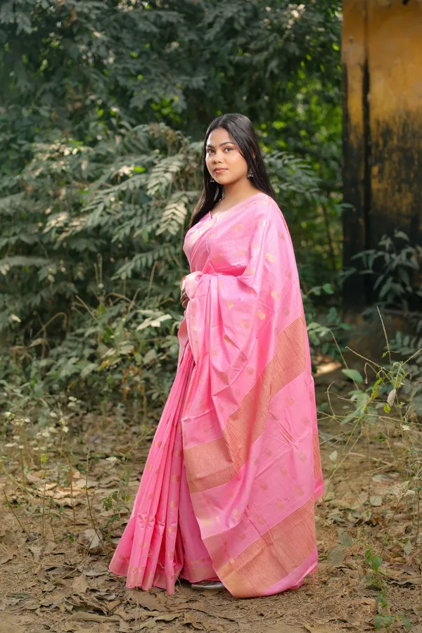 Pink_Beautiful_Small_Boota_Handweaved_Cotton_Silk_Saree_With_Running_Blouse_For_Women
