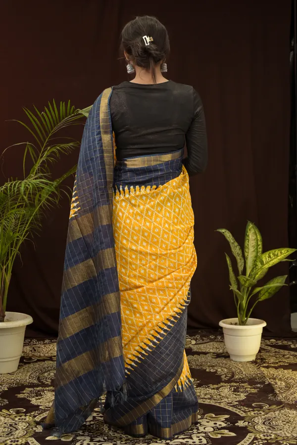 Yellow_Cotton_Silk_Saree_With_Running_Blouse_For_Women