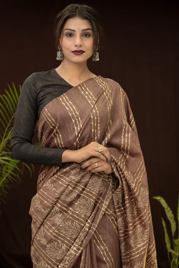 Brown_Hand_Woven_Tussar_Silk_Saree_With_Running_Blouse_For_Women
