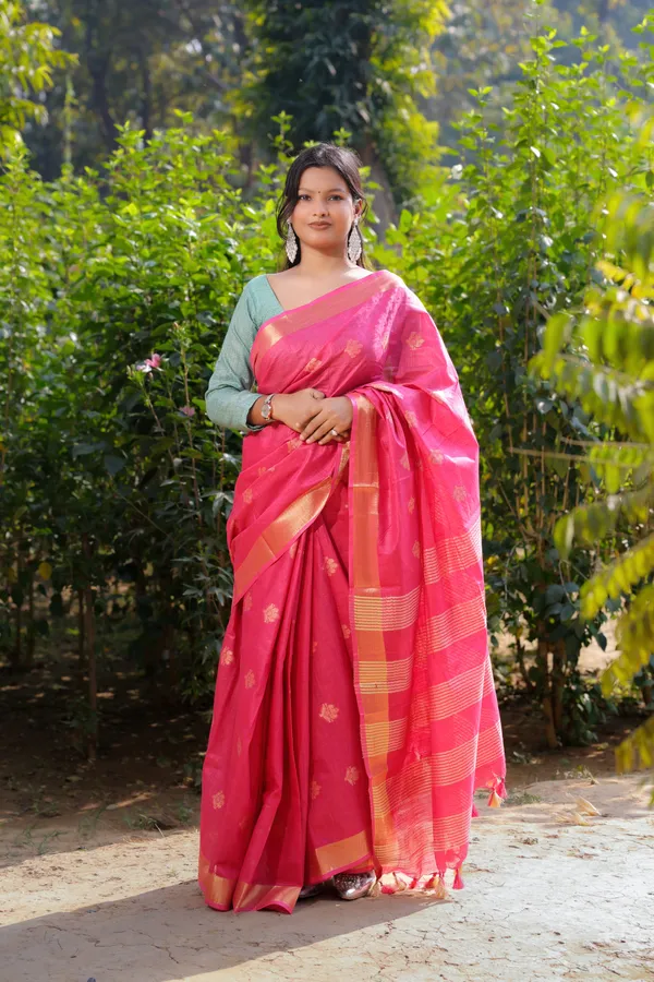 Pink_Hand_Woven_Beautiful_Small_Weaves_Boota_Cotton_Linen_Saree_With_Running_Blouse_For_Women