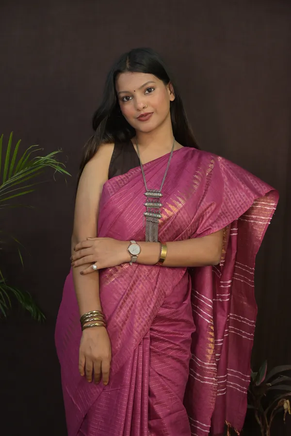 Rani_Temple_Border_Handwoven_Cotton_Silk_Saree_With_Running_Blouse_For_Women