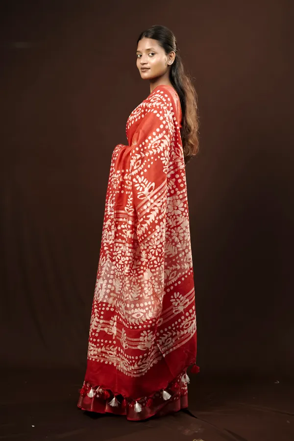 Red/White_Woven_Batik_Cotton_Linen_Saree_with_Running_Blouse_for_Women