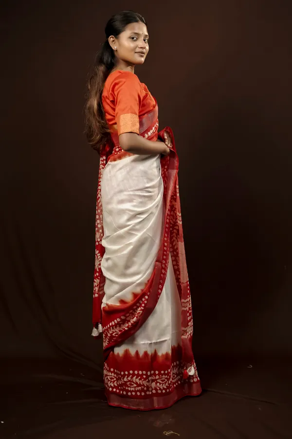 Red/White_Woven_Batik_Cotton_Linen_Saree_with_Running_Blouse_for_Women