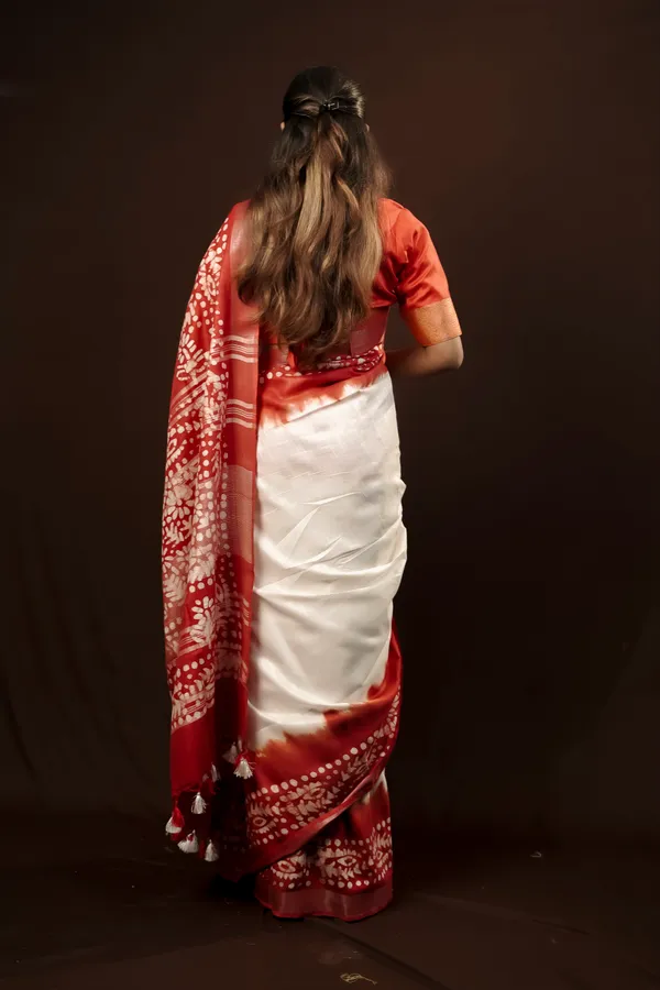 Red/White_Woven_Batik_Cotton_Linen_Saree_with_Running_Blouse_for_Women