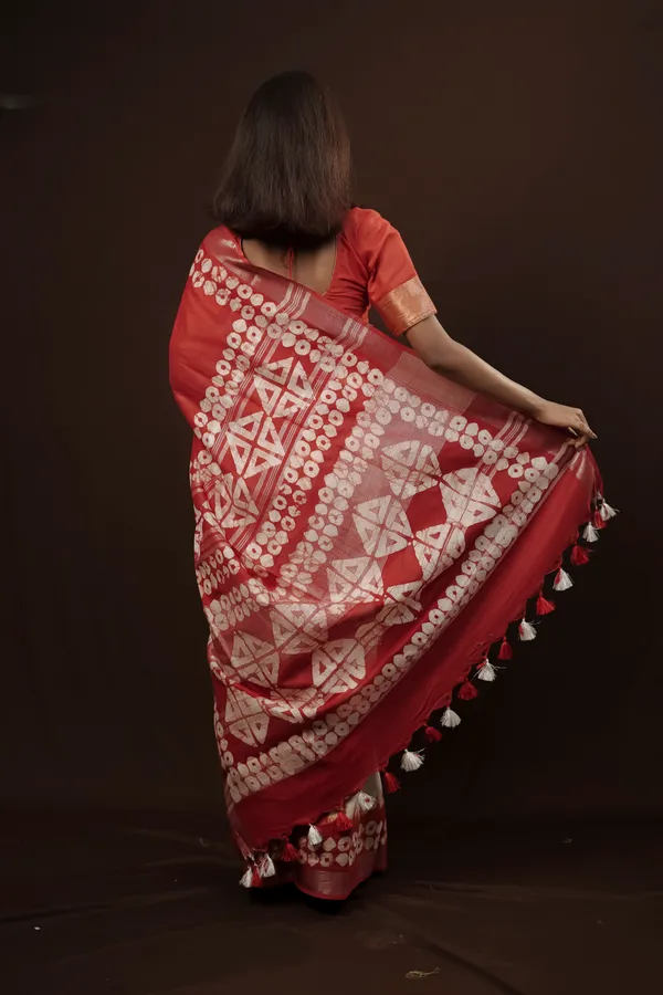 Red/White_Woven_Batik_Cotton_Linen_Saree_with_Running_Blouse_for_Women_