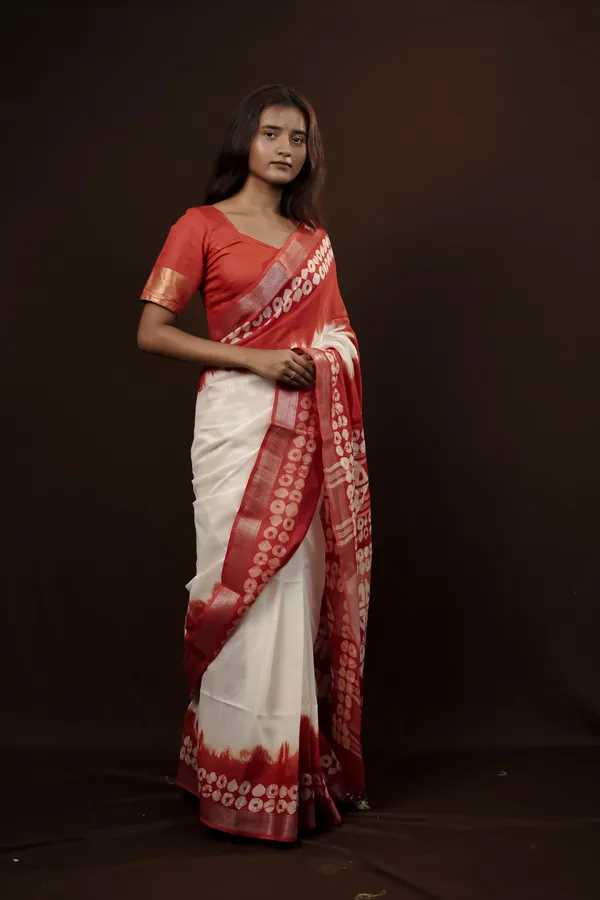 Red/White_Woven_Batik_Cotton_Linen_Saree_with_Running_Blouse_for_Women_