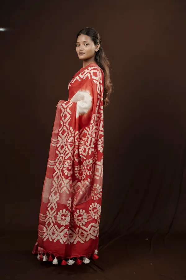 Red/white_Woven_Batik_Cotton_Linen_saree_With_Running_Blouse_for_Women