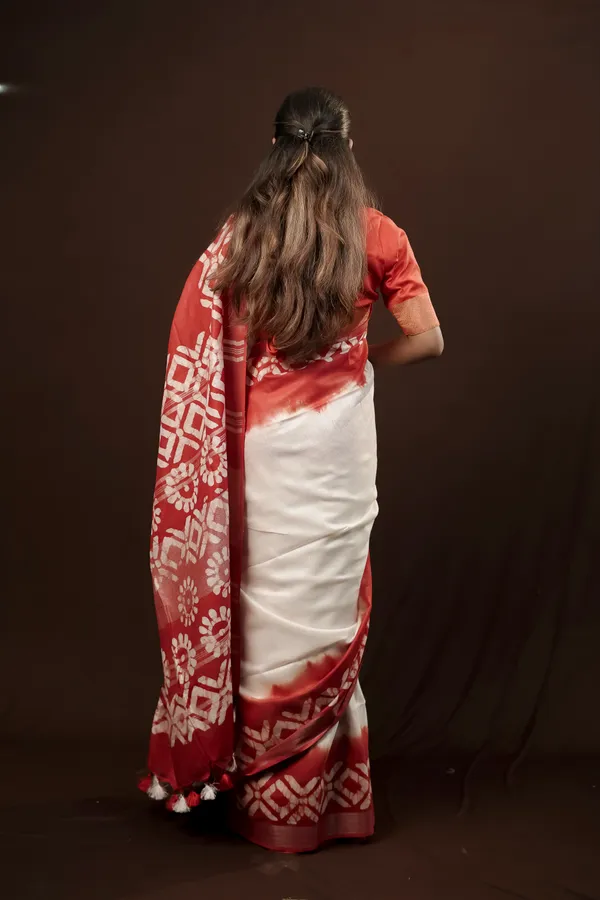 Red/white_Woven_Batik_Cotton_Linen_saree_With_Running_Blouse_for_Women