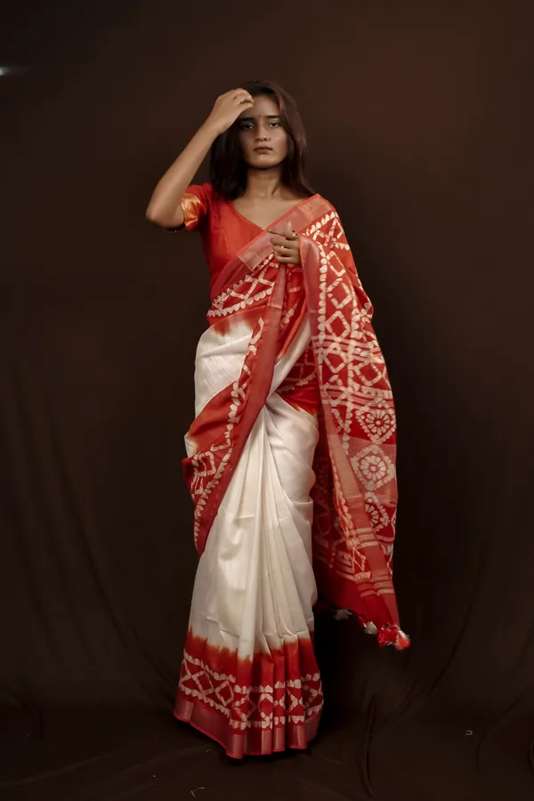 Red/white_Woven_Batik_Cotton_Linen_saree_With_Running_Blouse_for_Women_