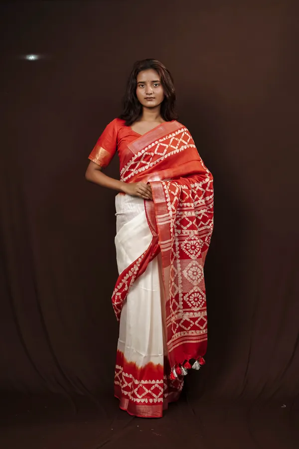 Red/white_Woven_Batik_Cotton_Linen_saree_With_Running_Blouse_for_Women_
