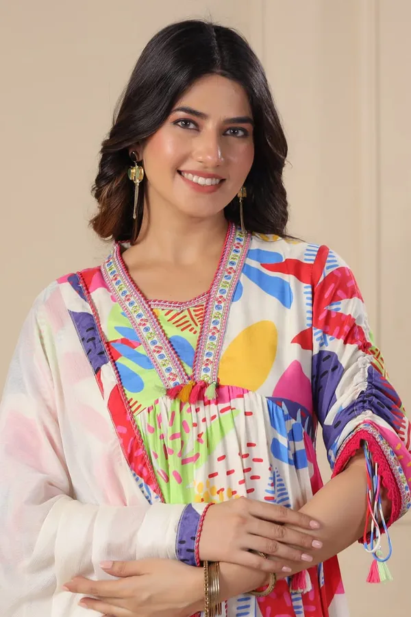 Afghani_Pant_Bottom_Embroidery_Work__Chiffon_Fabric_Dupatta_Set