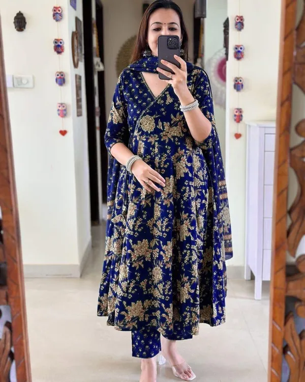 Angrakha_Style_Anarkali_Kurta_Set_with_Dupatta_For_Womens_And_Girls