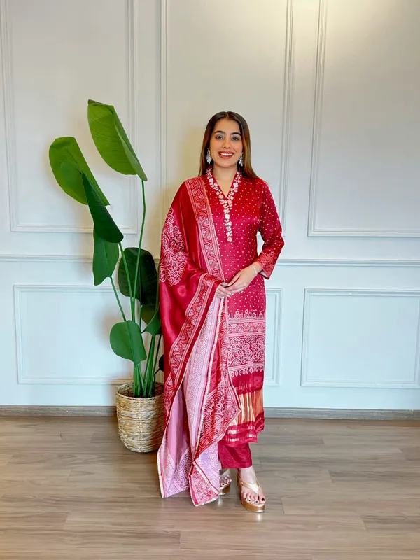 Beautiful_Heavy_Quality_Chinon_Silk_Fabric_Kurta_Pant_And_Dupatta_Set_For_Women's