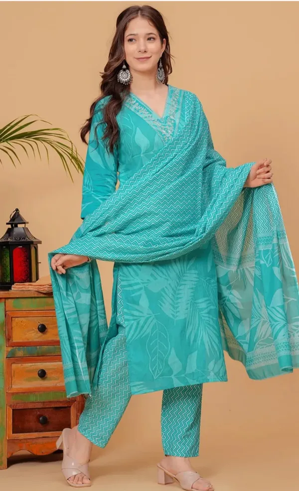 Beautiful_Light_Green_Blue_Tone_Cotton_Kurta_Set_With_a_Matching_Dupatta_And_Trousers,_Featuring_a_Floral_Or_Leaf_Print.