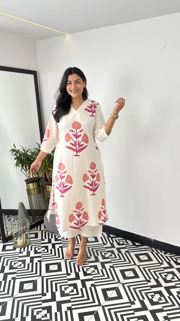 Beautiful_Printed_Cotton_Cord_Set__Cream_Base_Flower_Print__With_Side_Pocket