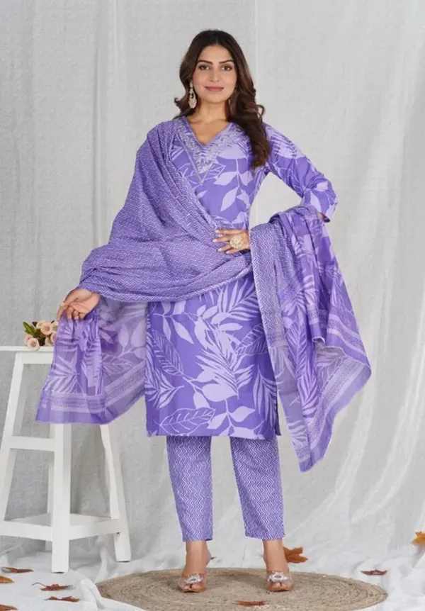 Beautiful_Purple_Cotton_Kurta_Set_With_a_Matching_Dupatta_And_Trousers,_Featuring_a_Floral_Or_Leaf_Print.