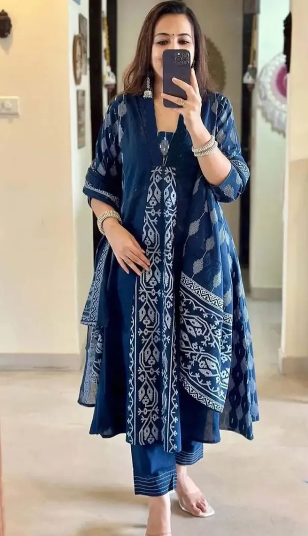 Beautiful_Traditional__Pure_Cotton_Long_Kurta_With_Pant_And_Dupatta_Set_For_Women's_And_Girl's