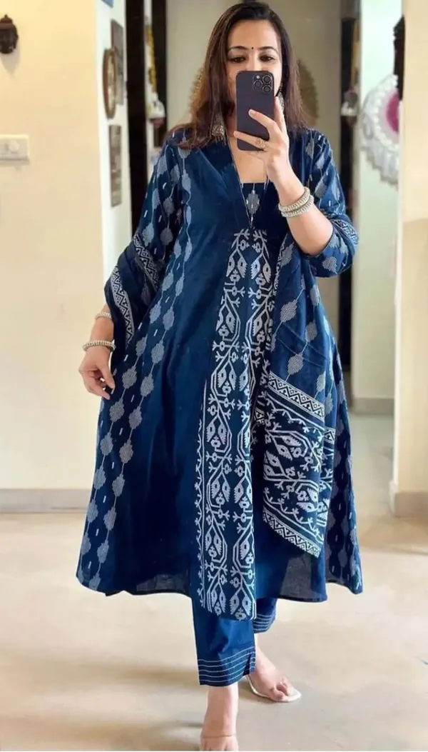 Beautiful_Traditional__Pure_Cotton_Long_Kurta_With_Pant_And_Dupatta_Set_For_Women's_And_Girl's