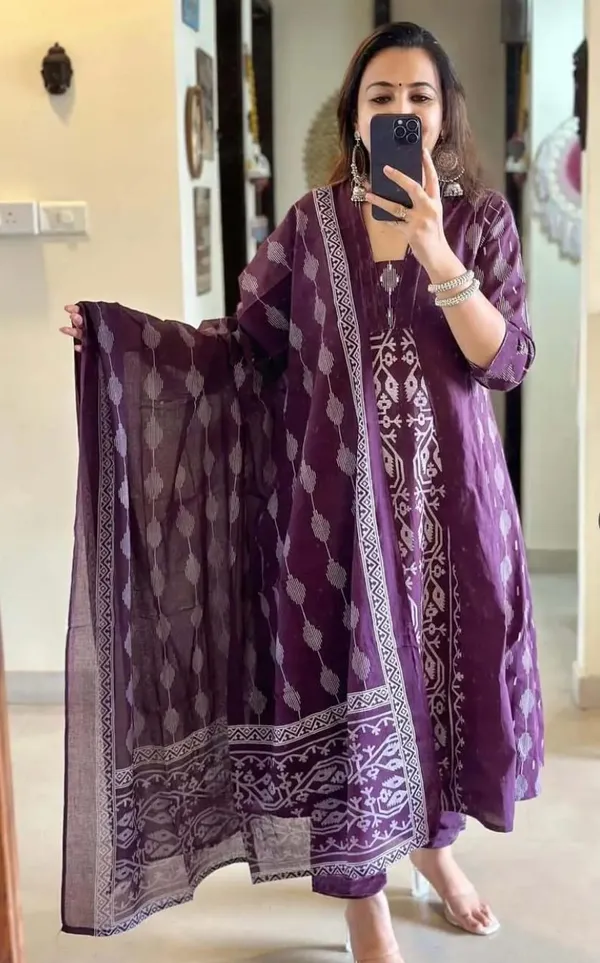 Beautiful_Traditional__Pure_Cotton_Long_Kurta_With_Pant_And_Dupatta_Set_For_Women's_And_Girl's