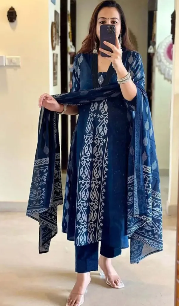 Beautiful_Traditional__Pure_Cotton_Long_Kurta_With_Pant_And_Dupatta_Set_For_Women's_And_Girl's