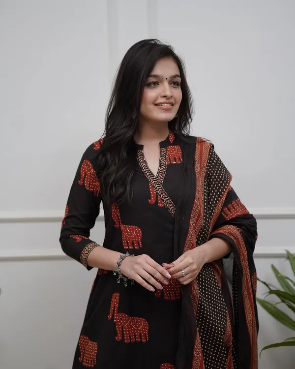 Elephant_Print_Cotton_Kurta_Pant_And_Dupatta_Set_For_Women's_&_Girls