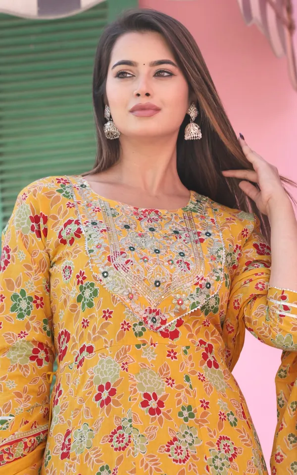 Floral_Embroidered_Pure_Cotton_Kurta_With_Trousers_&_Dupatta_Set_For_Women's