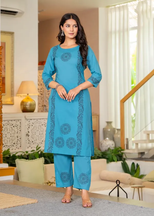 Floral_Printed_Round_Neck_Pure_Cotton_Block_Print_Kurta_With_Trousers