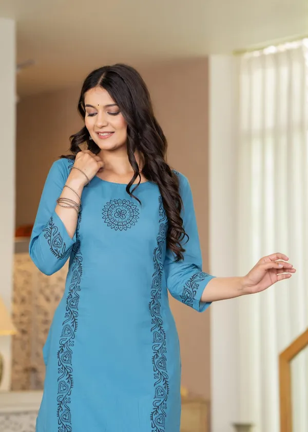 Floral_Printed_Round_Neck_Pure_Cotton_Block_Print_Kurta_With_Trousers