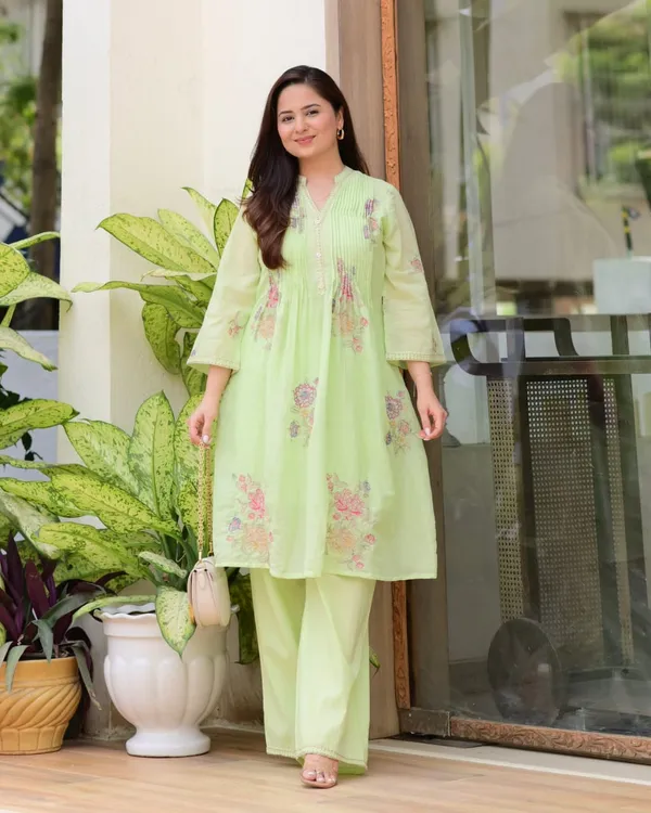 Green_Embroidered_Print_Work_Cotton_Co-Ord_Set
