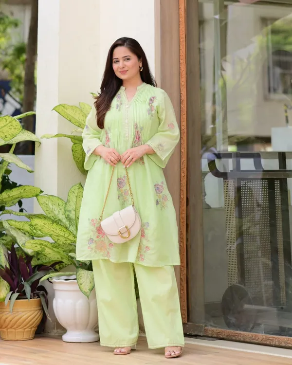 Green_Embroidered_Print_Work_Cotton_Co-Ord_Set