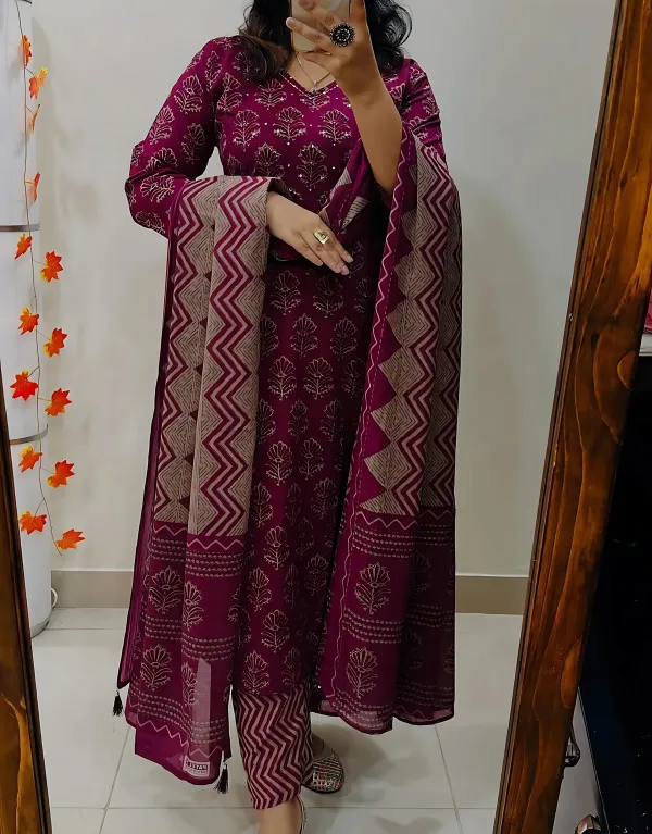 Heavy_Cotton_Embroidered_Pink_Printed_Kurta_Pant_And_Dupatta_Set