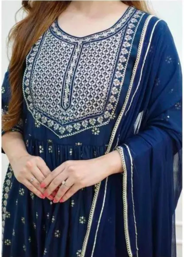 Nayra_Cut_Women_Attractive_Kurti_Set_(_blue)