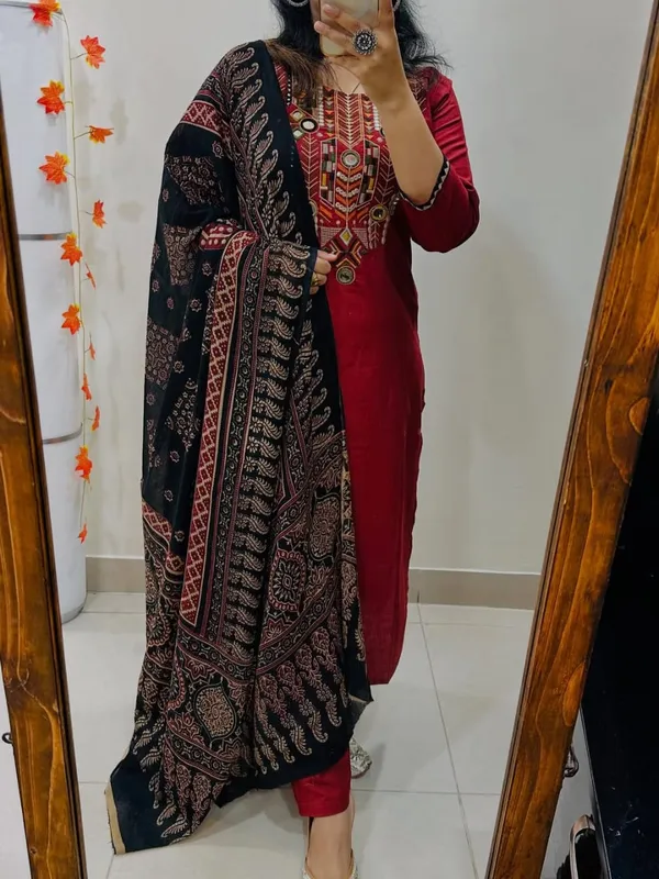 New_Anarkali_Style_Kurta_Pant_With_Dupatta_Set_For_Women's_&_Girls