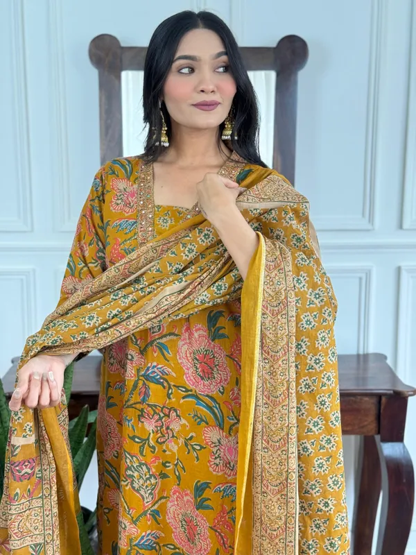Printed_Cotton_A-Line_Kurti_With_Plazo_And_Mulmul_Dupatta_Set_For_Women's