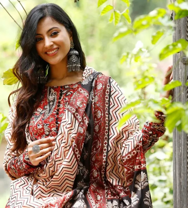Trendy_Floral_Printed_Round_Neck_Anarkali_Kurta_With_Trousers_&_Dupatta_For_Women's_And_Girl's