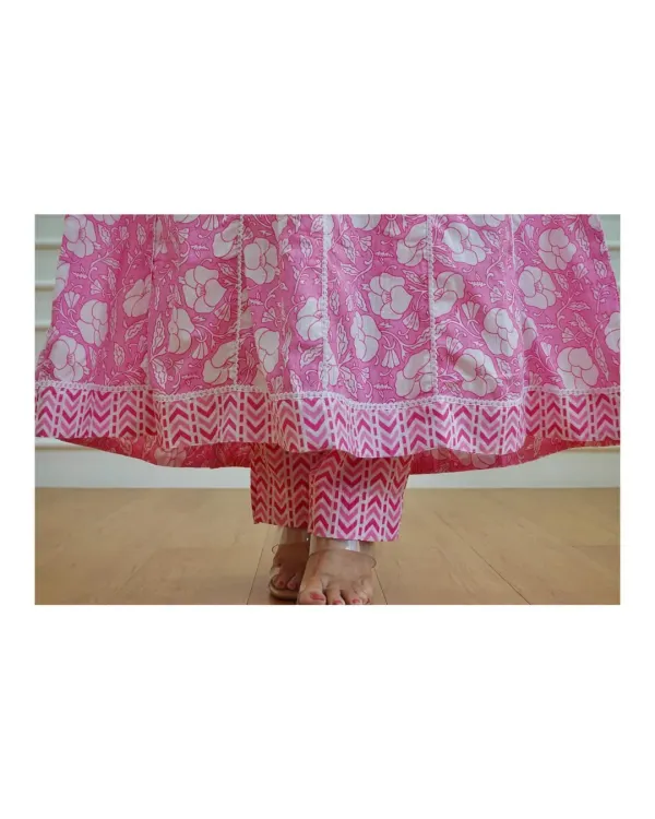 Trendy_Premium_Pure_Rayon_Anarkali_Kurti_Set_with_Gotta_Embroidery_Work_For_Women's_And_Girl's