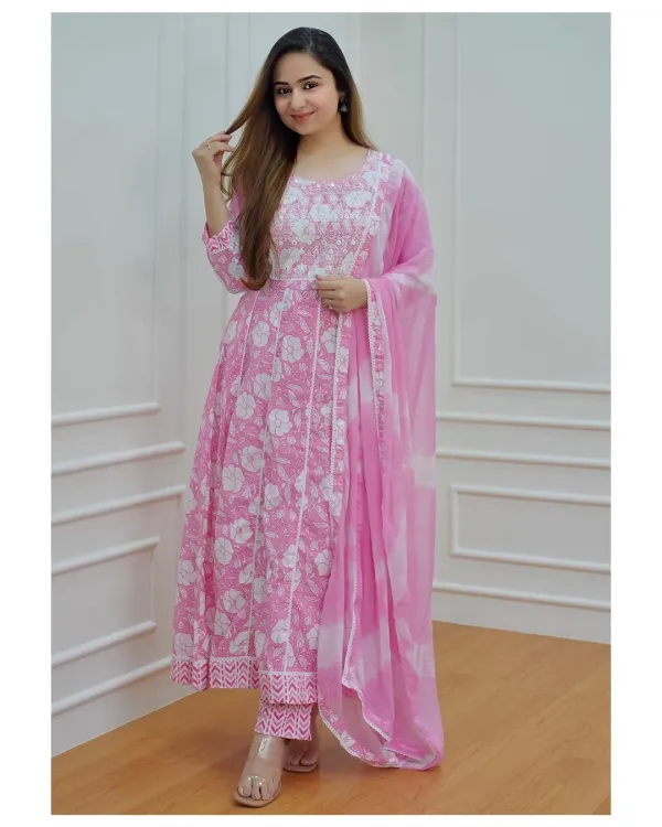 Trendy_Premium_Pure_Rayon_Anarkali_Kurti_Set_with_Gotta_Embroidery_Work_For_Women's_And_Girl's