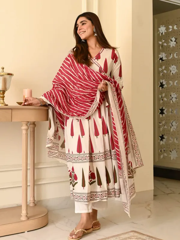 Women_Ethnic_Motifs_Printed_Angrakha_Kurta_with_Trousers_&_With_Dupatta_Set