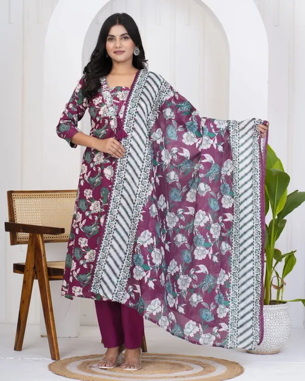 Women_Floral_Print_Straight_Kurta_Set