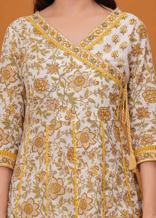 Women_Floral_Printed_Cotton_Kurta_with_Trouser_&_Dupatta